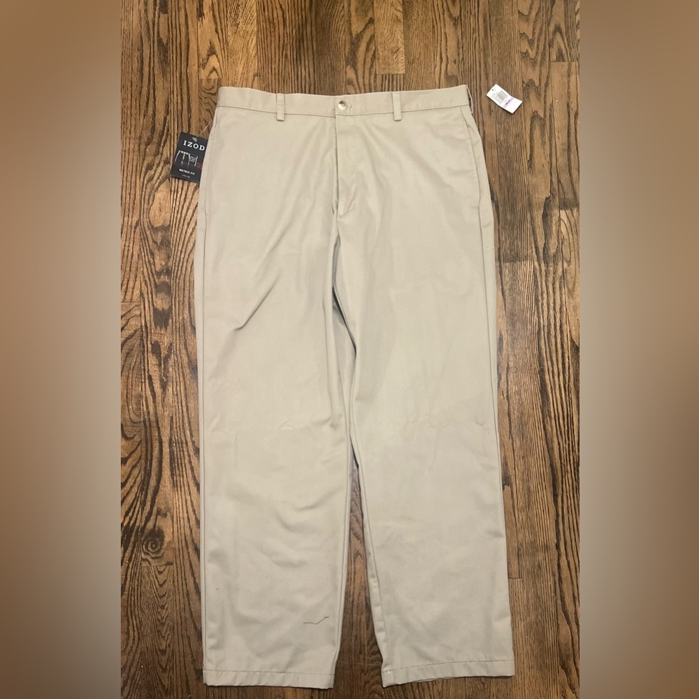 Izod Men's Light Khaki Straight Fit Chinos